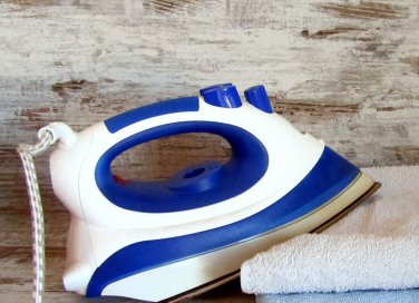 10 trucchi per non stirare più (o quasi)