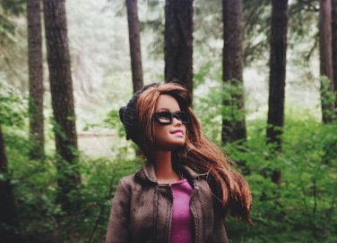 Barbie, il profilo su Instagram che prende in giro la selfiemania e l’Iphoneography