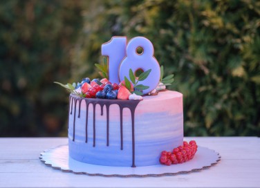 torte compleanno 18 anni, torte 18 anni ragazza, torte 18 anni decorazioni, torte 18 anni ragazza