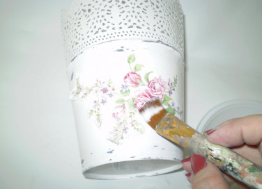 decorare portavaso decoupage, decorare portavaso