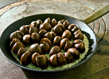 cucinare le castagne, sale grosso, come si fa