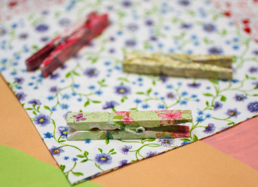 mollette di legno decorate fai da te, mollette decorate fai da te, mollette decoupage