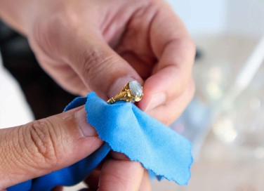Pulire i gioielli in oro