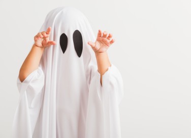 come fare vestito fantasma con lenzuolo, vestito fantasma lenzuolo