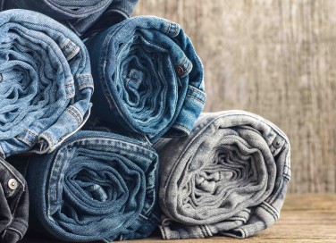 Come riciclare i vecchi jeans