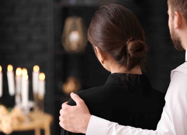 Come vestirsi a un funerale