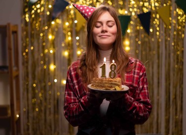 Frasi divertenti di auguri per i 18 anni