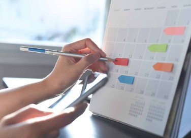 persona organizzata al lavoro