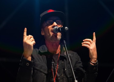 frasi più belle delle canzoni di Raf