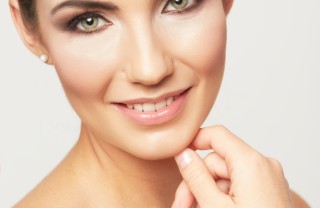 trucco naturale, eliminare imperfezioni donne donna bellezza