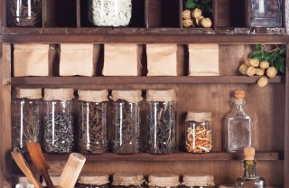 Alimenti contenitori vetro plastica ceramica fresco cotto Alimenti contenitori vetro plastica ceramica fresco cotto