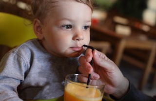 sicurezza bambino pappa seggiolone piattino protezione mamma sicurezza bambino pappa seggiolone piattino protezione mamma