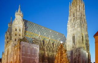 vienna-cattedrale-natale-avvento-neve-inverno vienna-cattedrale-natale-avvento-neve-inverno
