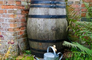 pioggia acqua piovana recupero risparmio ecologia riciclo 