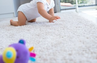 bambino gattonare cucina pericoli soluzioni bambino gattonare cucina pericoli soluzioni