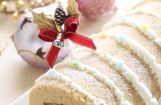 tronchetto natale cioccolato bianco ribes alchechengi panna feste