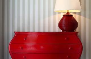 mobile rosso casa