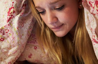 benessere dormire figli sonno ps sms errore adolescenza riposare indispensabile donne donna