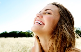 spazzolino denti bianchi sorriso 