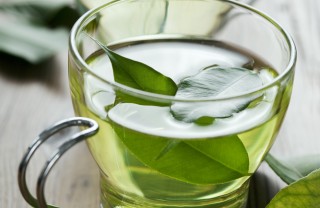 Tè verde proprietà salute benessere