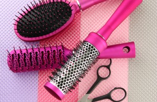 capelli lisci sani lucenti donne bellezza 