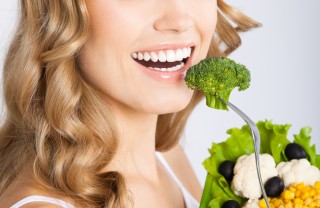è importante avere un'alimentazione sana per avere capelli perfetti