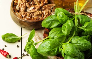salsa noci cucina Liguria condimento primi