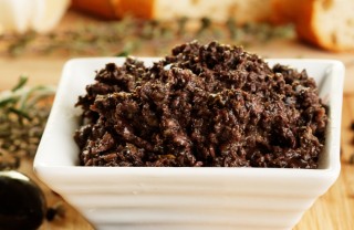 salsa tapenade provenza acciughe olive capperi ricetta