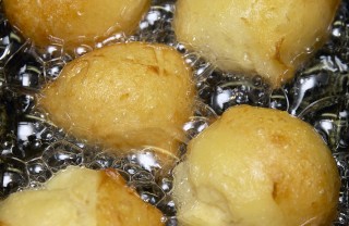 castagnole frittelle carnevale pasta ricotta zucchero