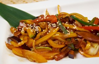 verdure orientale cinese soia peperoni zucchine cipolla 
