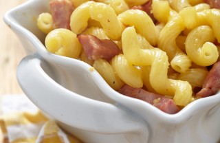 maccheroncini pasta prosciutto zucchine