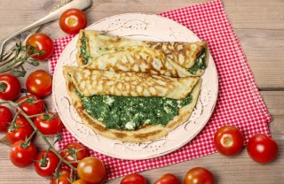 crespelle spinaci ricotta besciamella pomodoro fiorentina