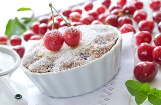crostata pasta frolla ciliegie amarene mandorle