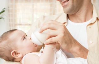 Papà e neonato Papà e neonato