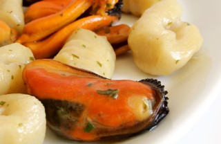 gnocchi patate cozze rucola