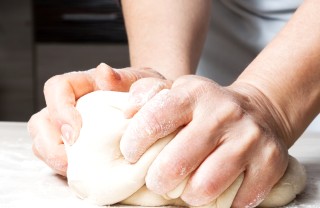 pizza impasto farina acqua sale olio lievito
