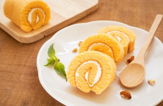 rotolo pan di spagna crema limone mascarpone latte limoncello