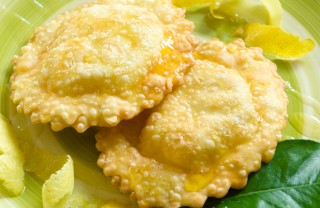 sebadas pasta sfoglia pecorino miele sardegna