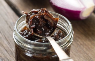 marmellata confettura cipolle rosse salsa