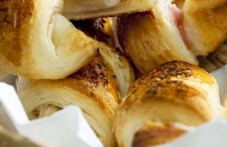 croissant salati prosciutto formaggio snack