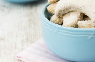 kipferl biscotti pinoli austria