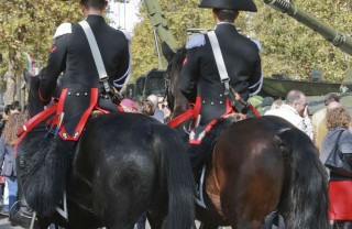 sognare carabinieri in divisa significato