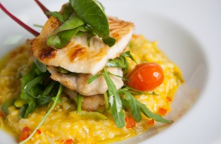 Riso con pesce spada e bietole alla curcuma