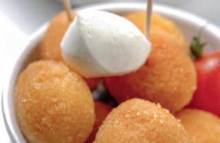 Cubotti di mozzarella fritta