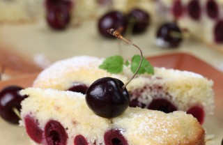 Ciambella di ciliegie