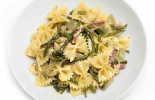 Ricetta farfalle speck e asparagi 