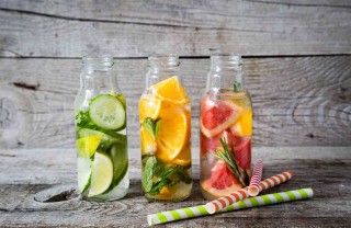 Acqua detox drenante, dimagrante e anticellulite Acqua detox drenante, dimagrante e anticellulite
