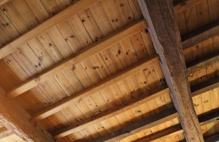 come pulire il soffitto