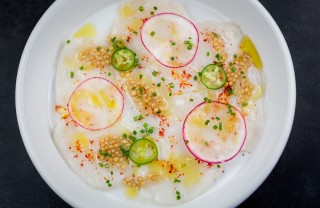 Carpaccio di capasanta all’olio di vaniglia e spezie