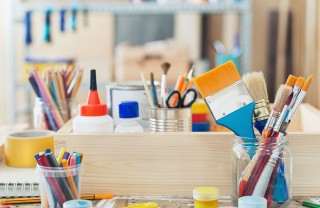 Decoupage: gli attrezzi indispensabili da tenere nella valigetta del fai da te attrezzi decoupage